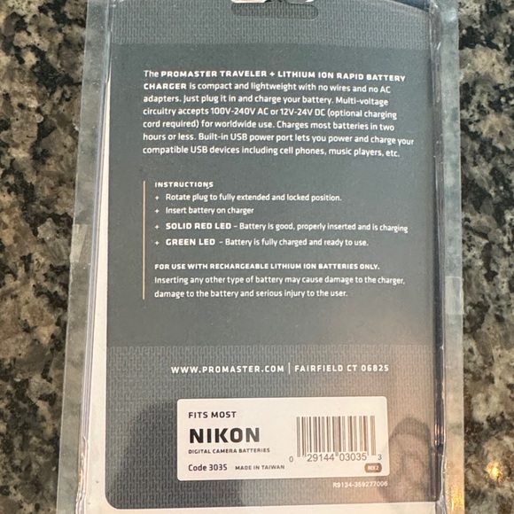 Promaster Travel Battery Charger for Nikon NWT - Picture 4 of 5